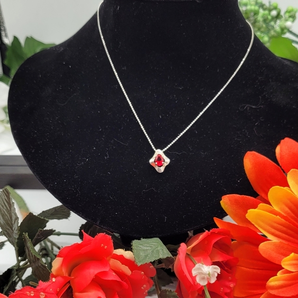 Silver 925 red natural stone petite pendant & chain. - Picture 2 of 2